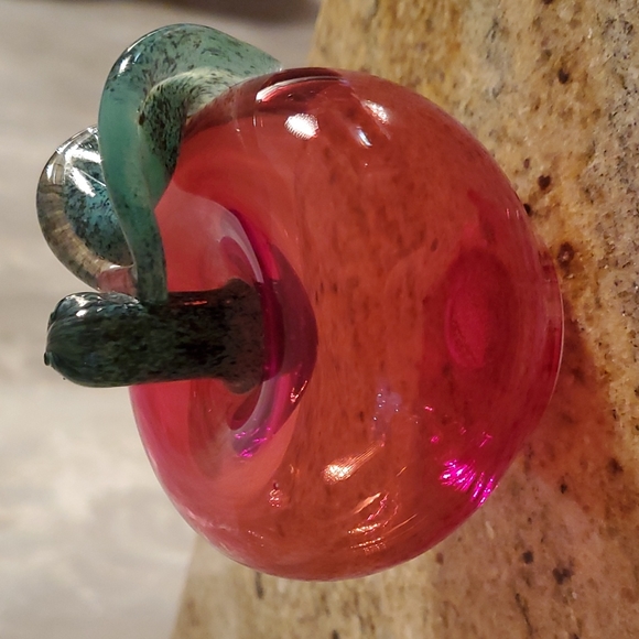 Handmade apple art glass - Picture 6 of 7